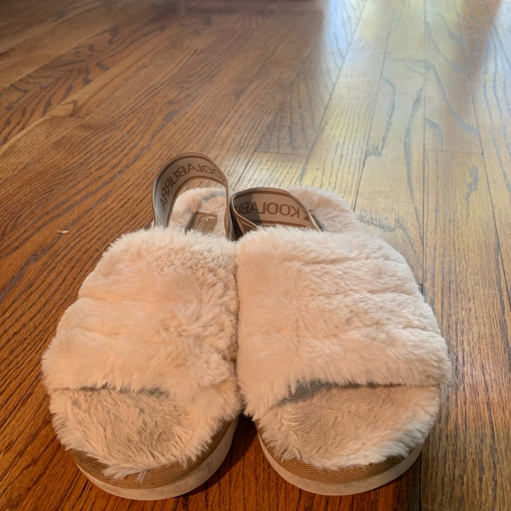 UGG Cream Fluffy Slippers